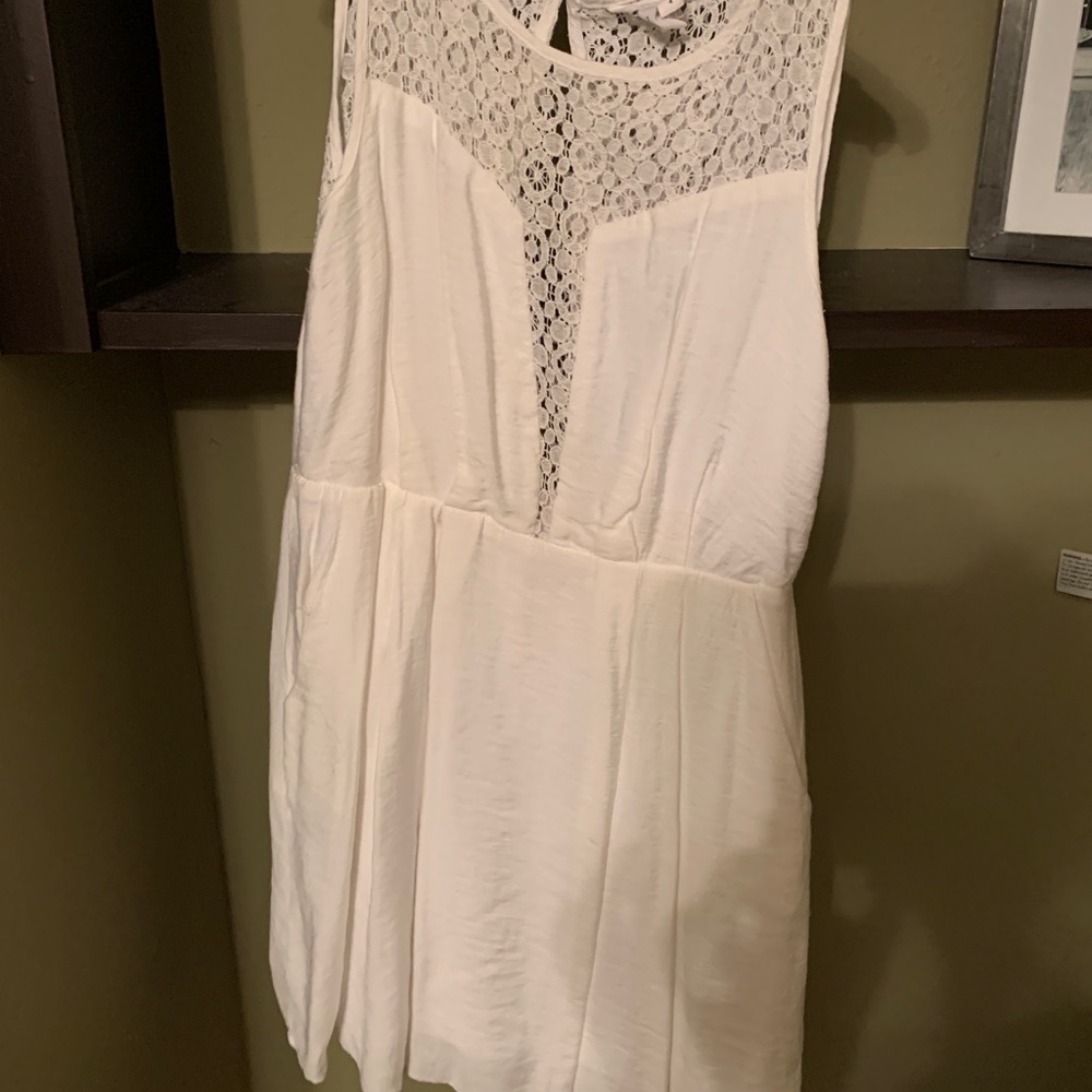 White dress with pockets